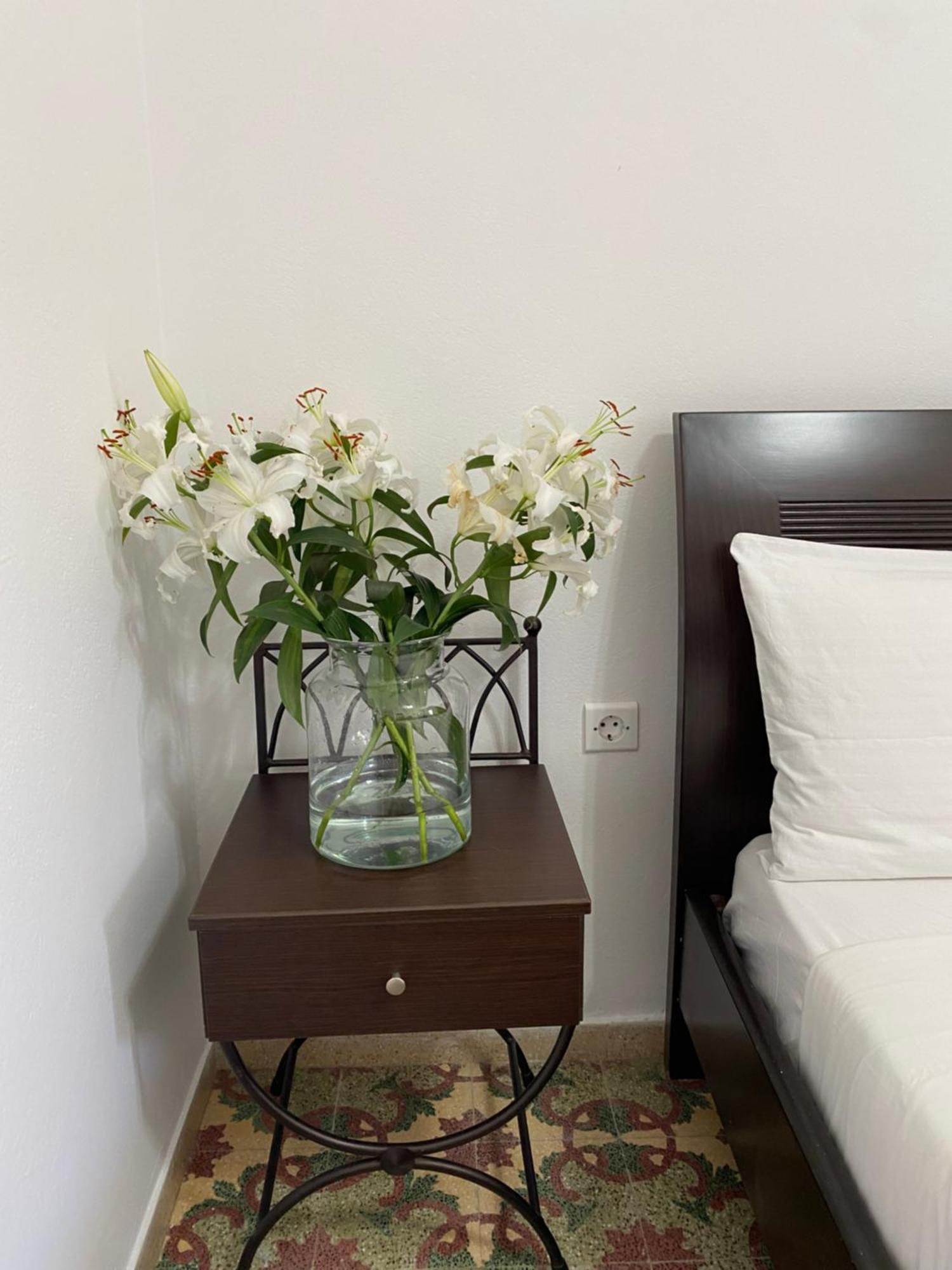 Douskos Uptown Living Hotel Hydra  Bagian luar foto